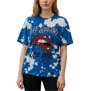 Def Leppard Love Bites Blue and White Tie-Dye Short Sleeve Graphic Tee Unisex L